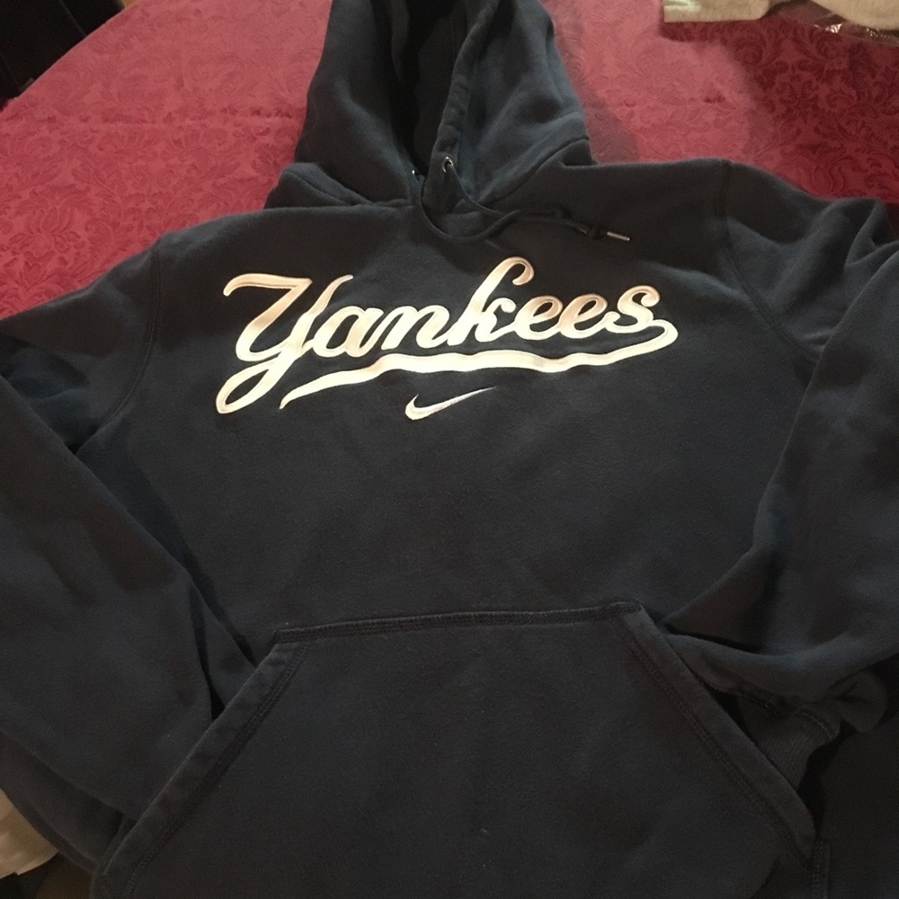 Men’s Nike NY Yankees Sweatshirt
